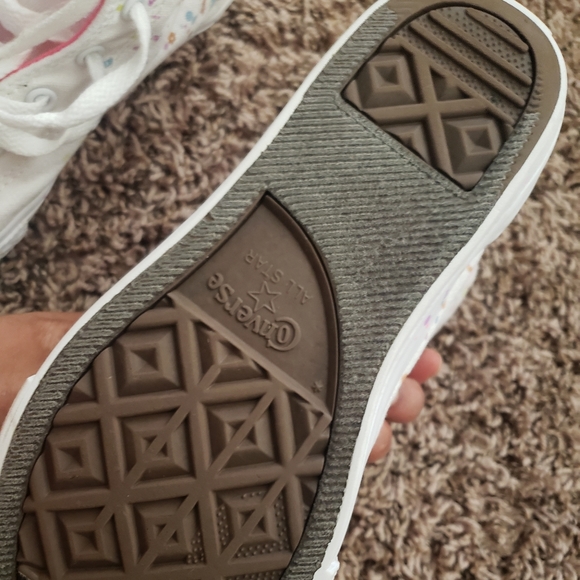 Girls Converse - Picture 5 of 5